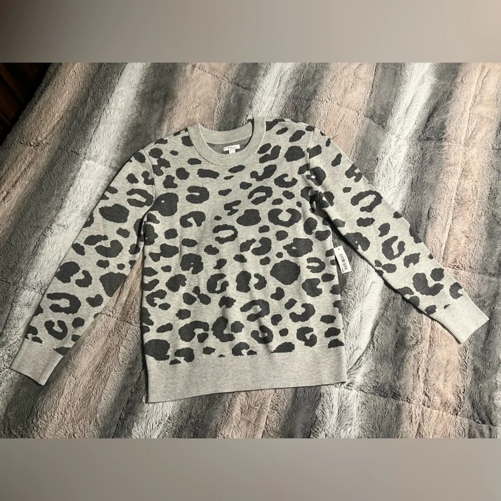 Daily Ritual Cheetah Sweater - Picture 2 of 6